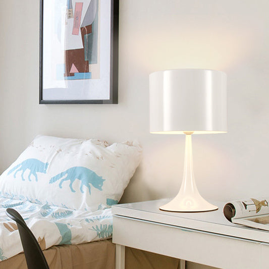 Gentleman Bedroom Table Lamp - Elegant & Refined Lighting